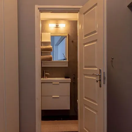 Apartment Maria Topfive With Free Parking And Brandnew Ac Budapest