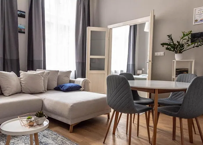 Maria Topfive With Free Parking And Brandnew Ac Appartement Budapest